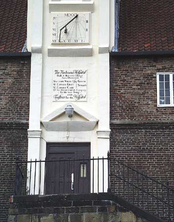 Keelmens' Hospital: sundial