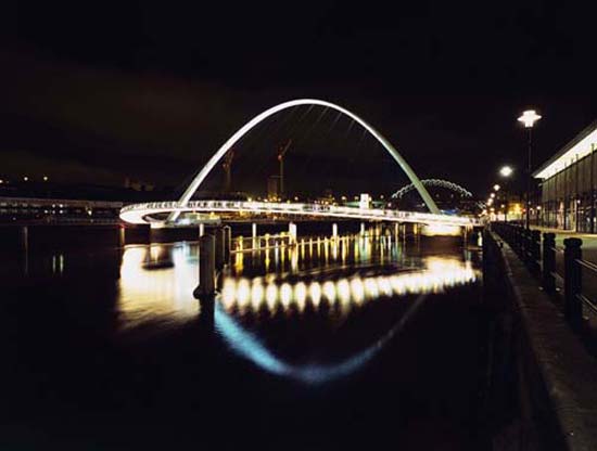 Nightly light shows on the new bridge